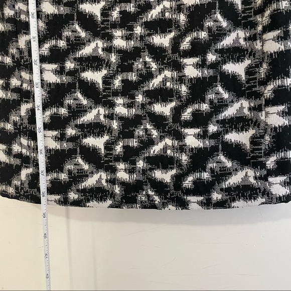 Calvin Klein Midi Dress - Black & White Print Design - size 2 - Picture 5 of 6